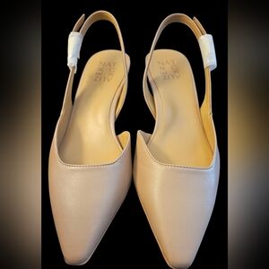 Naturalizer Women's Beige Slingback Flats